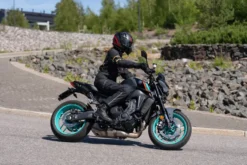 Lindstrands Borgvik Pants Dam Svart - Regular + Kort och Vid